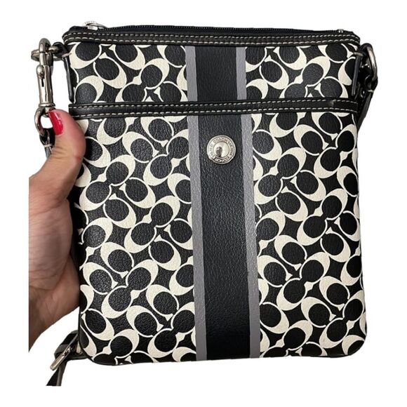 Coach 3 Piece Set F43893 Black White Heritage Signature Swing Pack Bag Wristlet - Picture 8 of 15